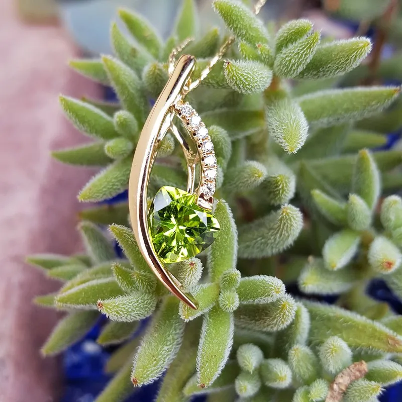 Arizona Peridot Gold Jewelry Cascade Pendant