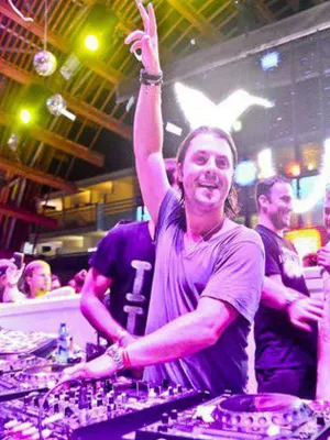Axwell