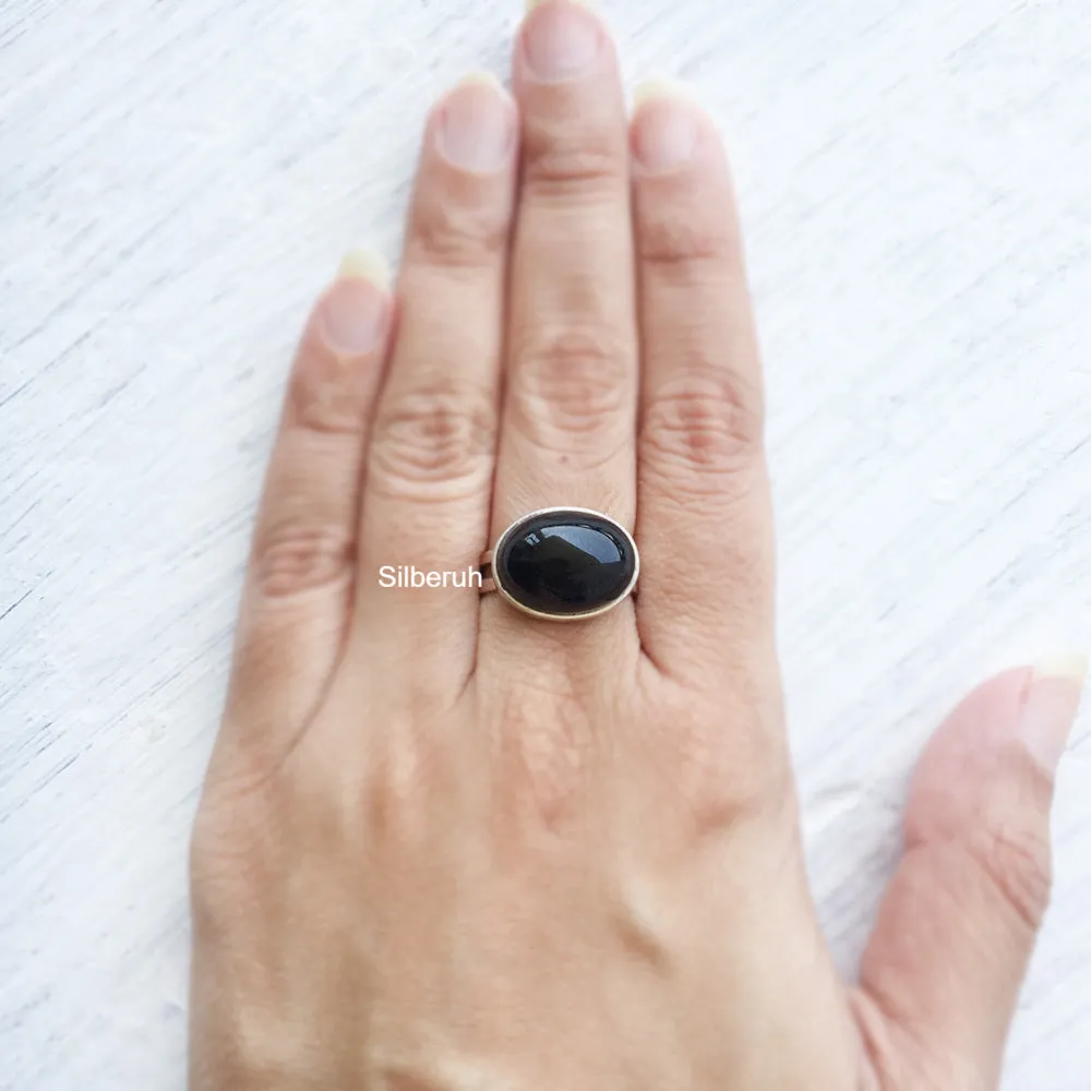 Black Onyx Oval Silver Ring