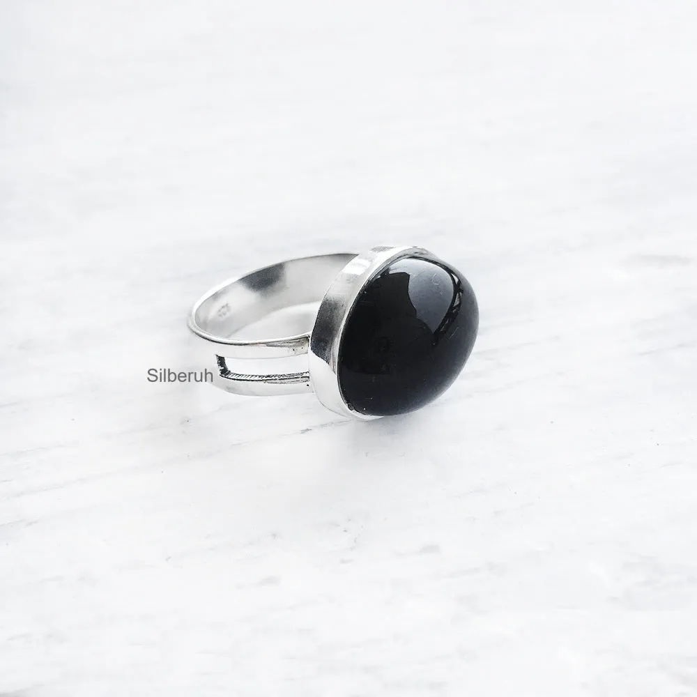 Black Onyx Oval Silver Ring