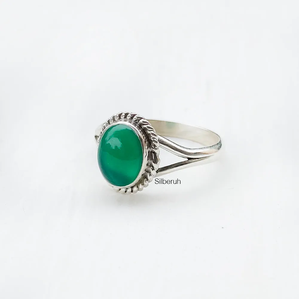 Green Onyx Knotted Silver Ring