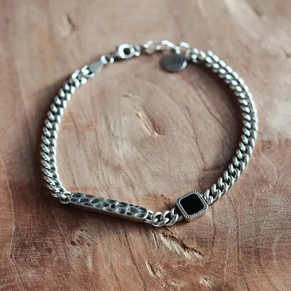 MAGNA ARMBAND.