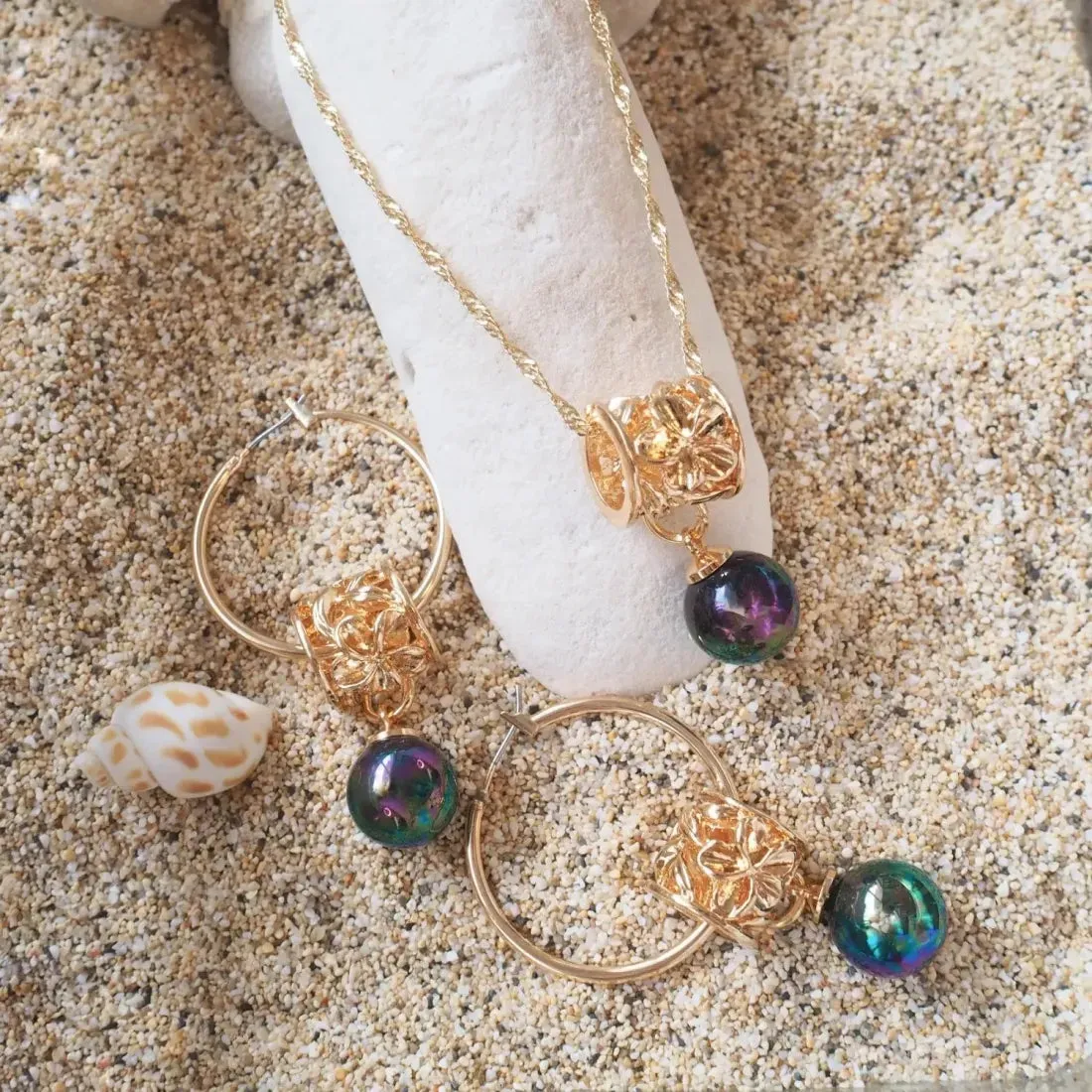 Mauna Kea Blossom Pendant Hawaiian Necklace