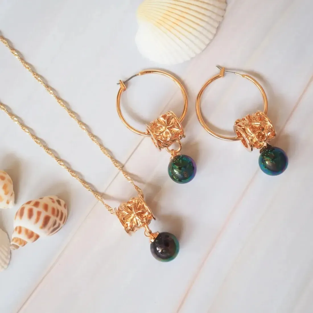 Mauna Kea Blossom Pendant Hawaiian Necklace