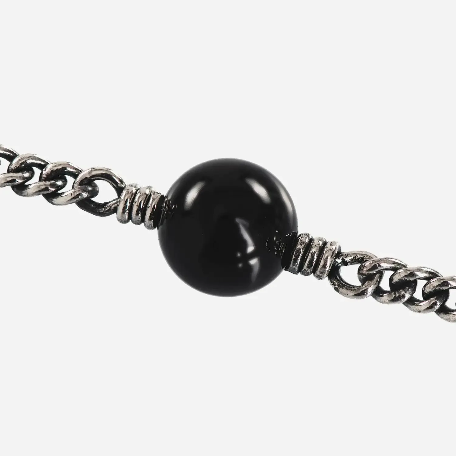 ONYX ARMBAND.