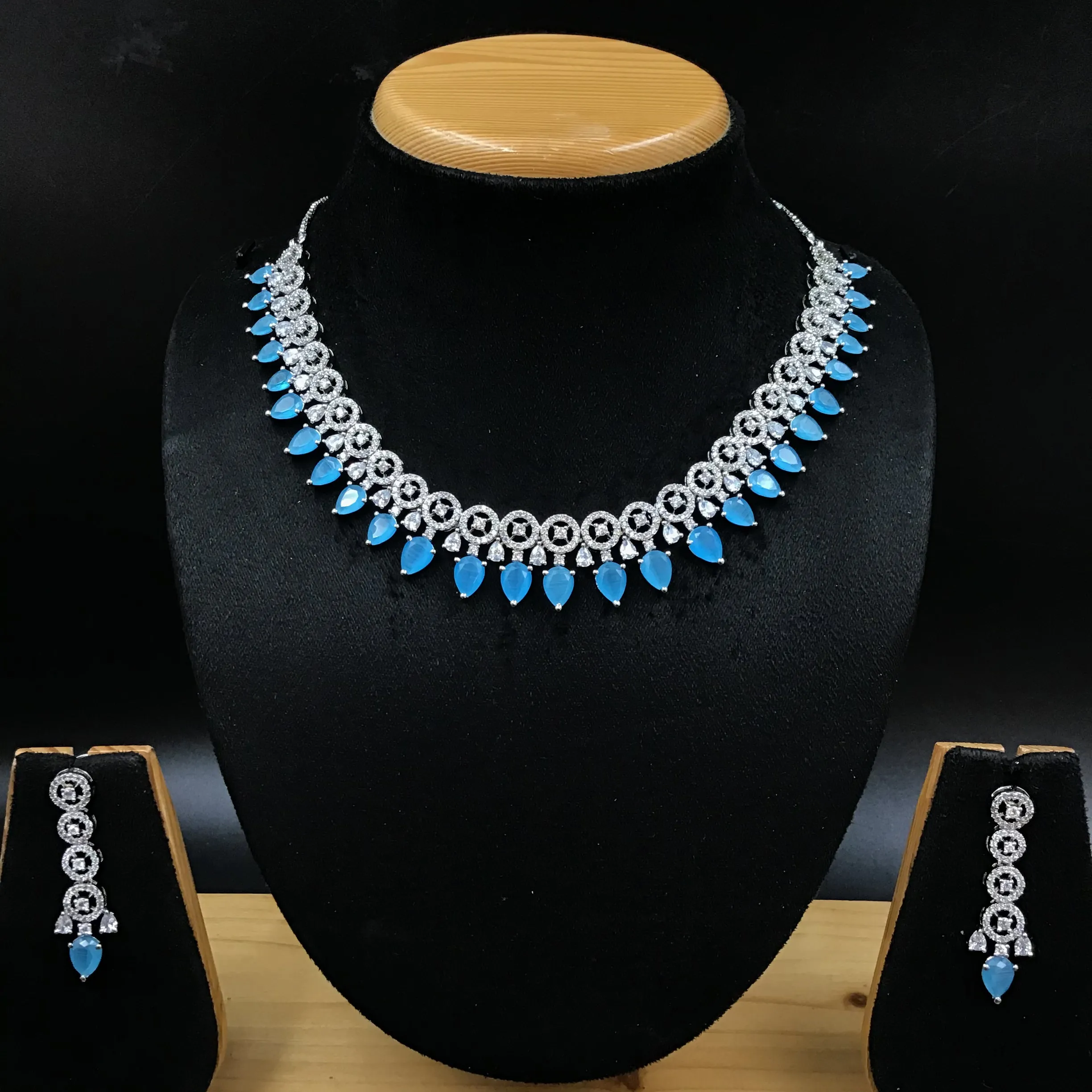 Round Neck Zircon/AD Necklace Set 5929-69