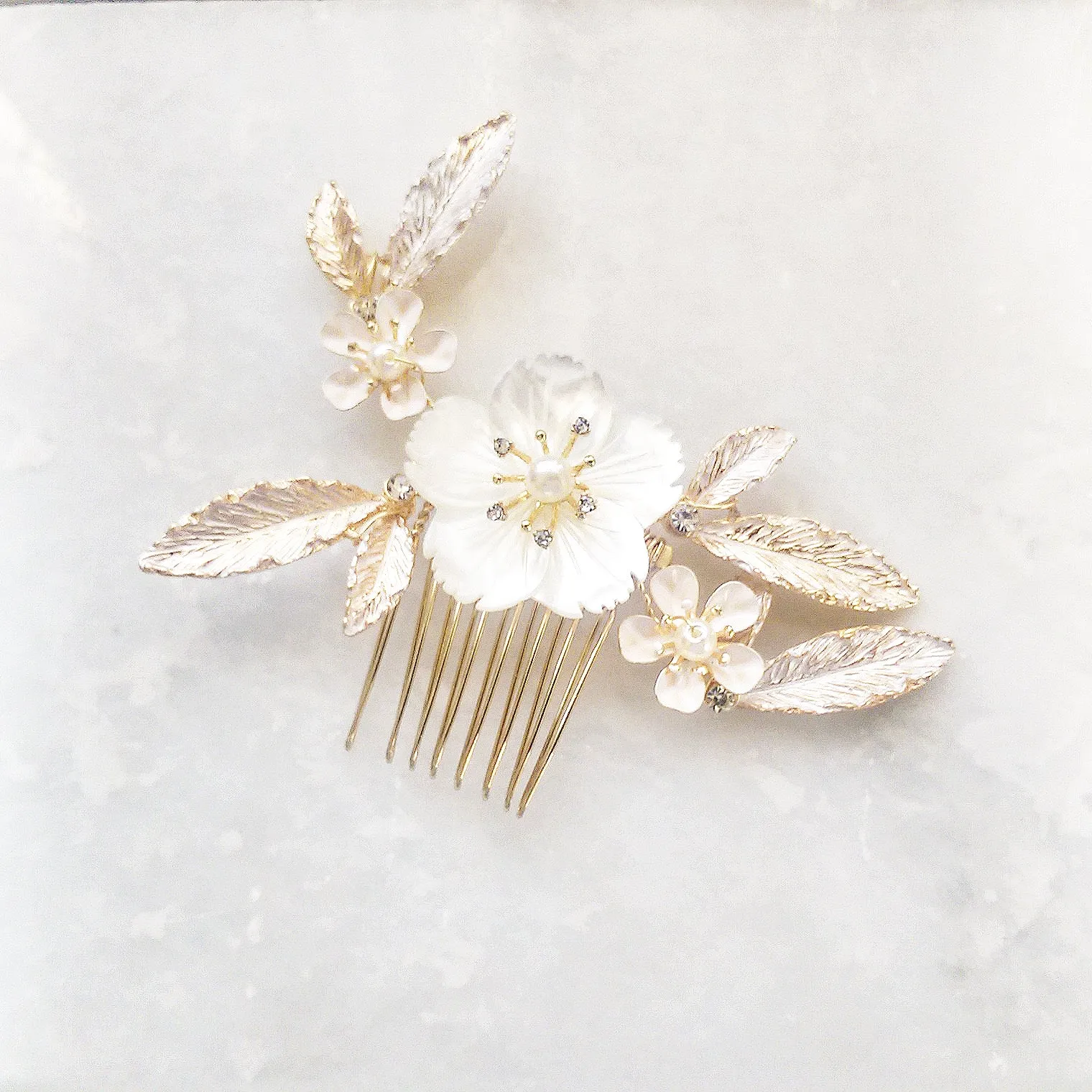 Vintage Mother of Pearl Floral Hair Comb