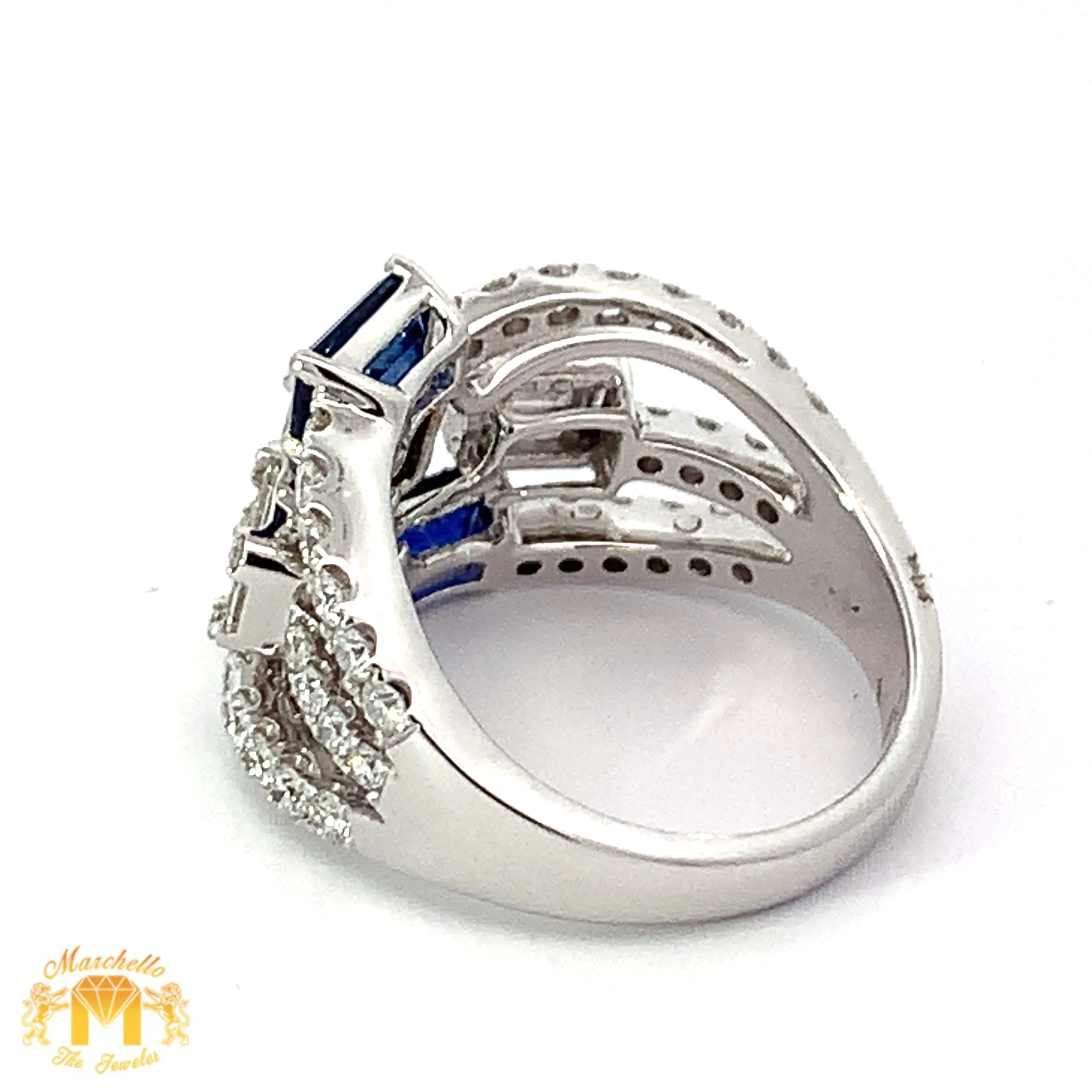 VVS/vs EF color high clarity diamonds set in a 18k White Gold Diamond Ring with Blue Sapphire Stone